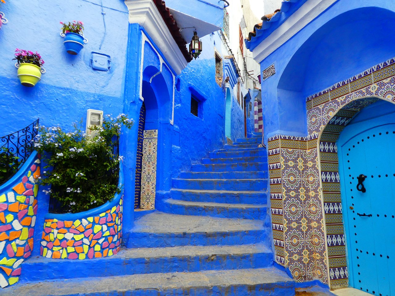 Explore Chefchaouen and its blue painting